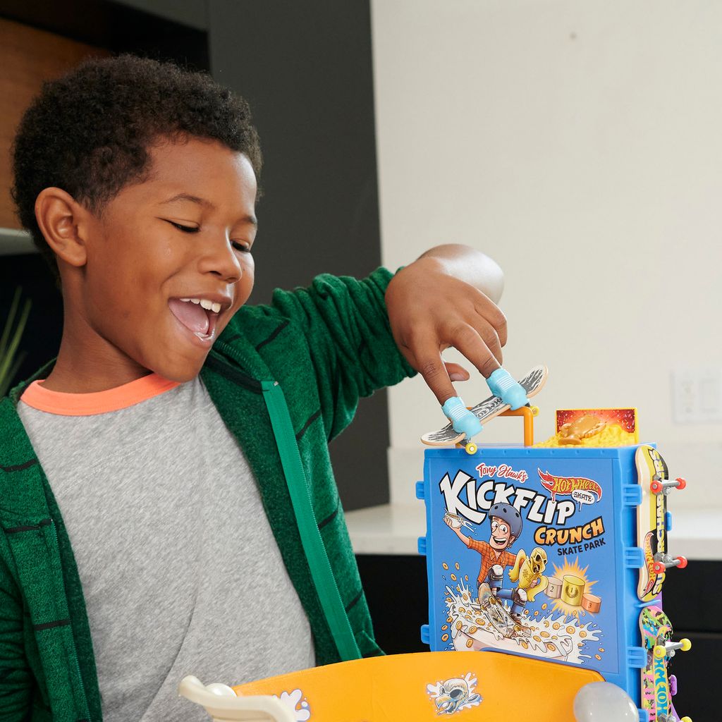 HOT WHEELS SKATE CEREAL SKATE BOWL LEKSET